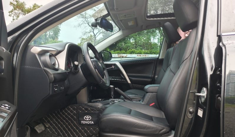 
								Toyota RAV4 2018 full									