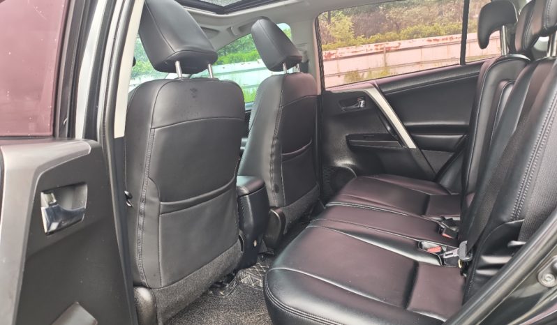 
								Toyota RAV4 2018 full									